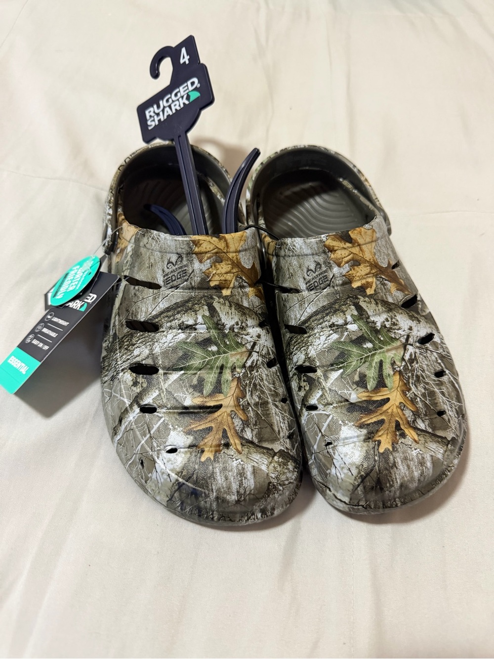 Rugged Shark Kids Camo Slip-On Sandals - Green/Brown